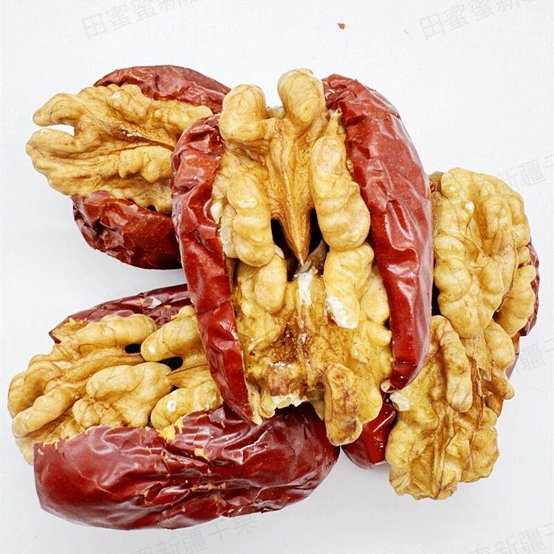 正宗红枣夹核桃仁新疆特产枣夹核桃葡萄干500包邮抱抱果手工制作