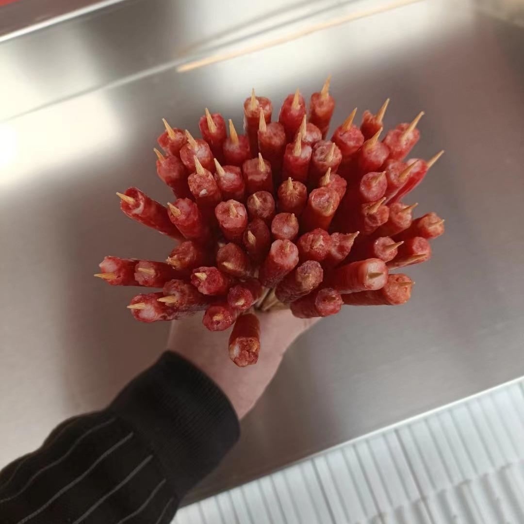 全自动鸡肉串穿切一体机厂家现货销售30穿小鸡肉穿串机