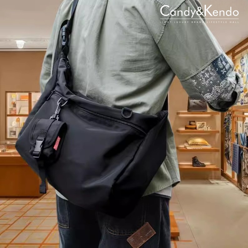 Candy Kendo男士单肩包韩版斜挎包大学生出行休闲邮差包男