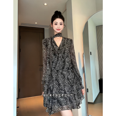 昕羽垚STUDIO 慵懒复古豹纹V领绑带气质显瘦百搭长袖中长款连衣裙