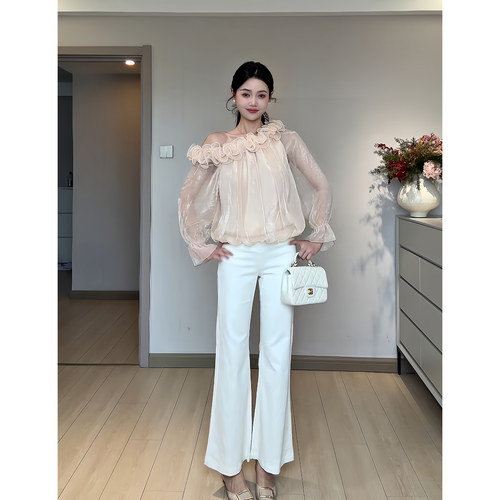Wannvy up 甜美减龄小众花朵一字肩衬衫上衣女纯色显瘦休闲裤套装