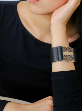 蛇皮真皮拼接宽版时尚百搭手镯女