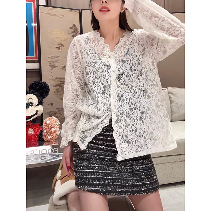 法式温柔风蕾丝镂空V领长袖T恤女春秋时尚洋气显瘦打底衫ins体恤,女装/女士精品,大码内搭,淘宝优惠券,粉丝福利购,淘宝优惠卷