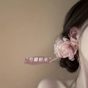 芍药粉末 氛围感法式复古雪纺花朵羽毛抓夹 小众后脑勺盘发鲨鱼夹