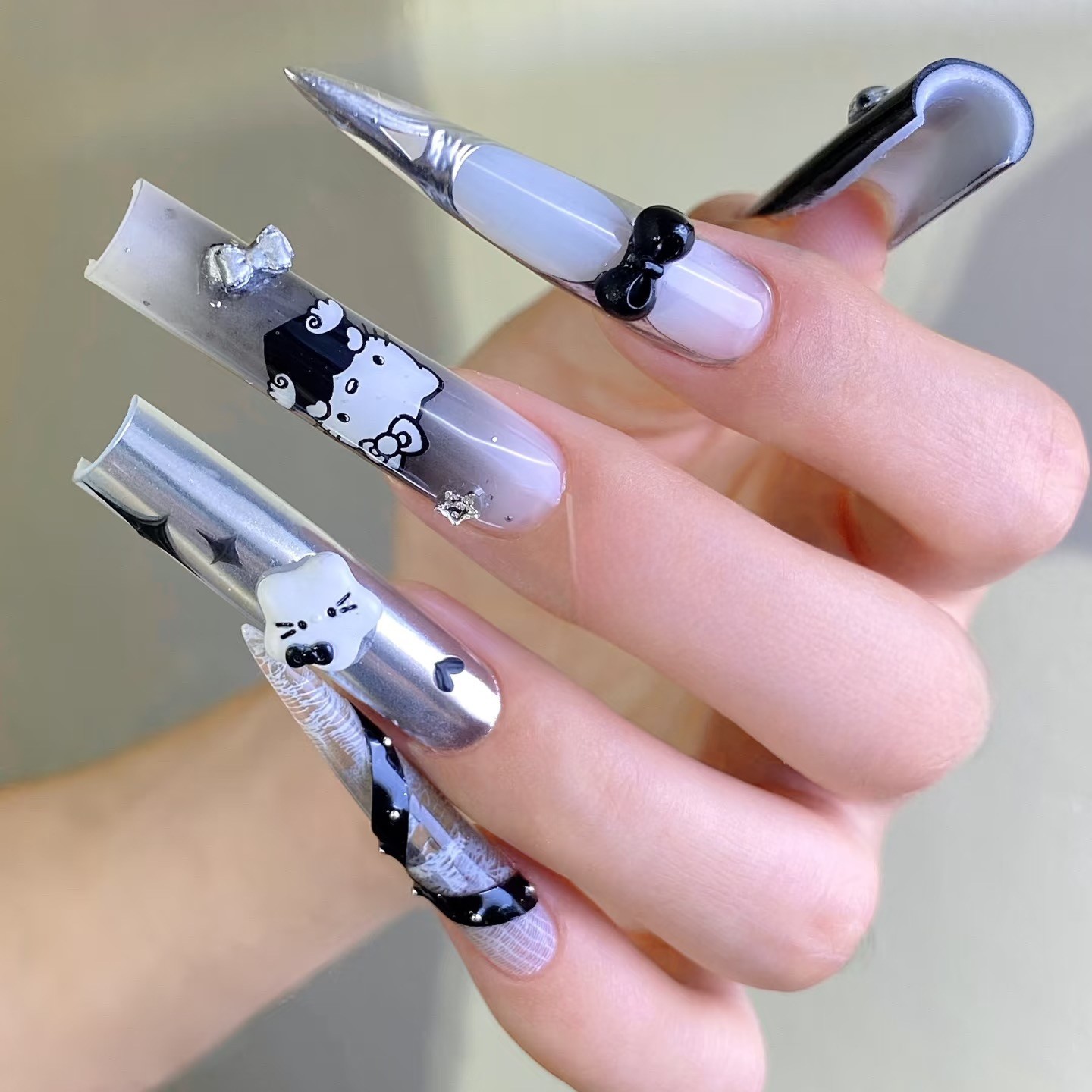 纯欲风辣妹穿戴甲高级感美甲