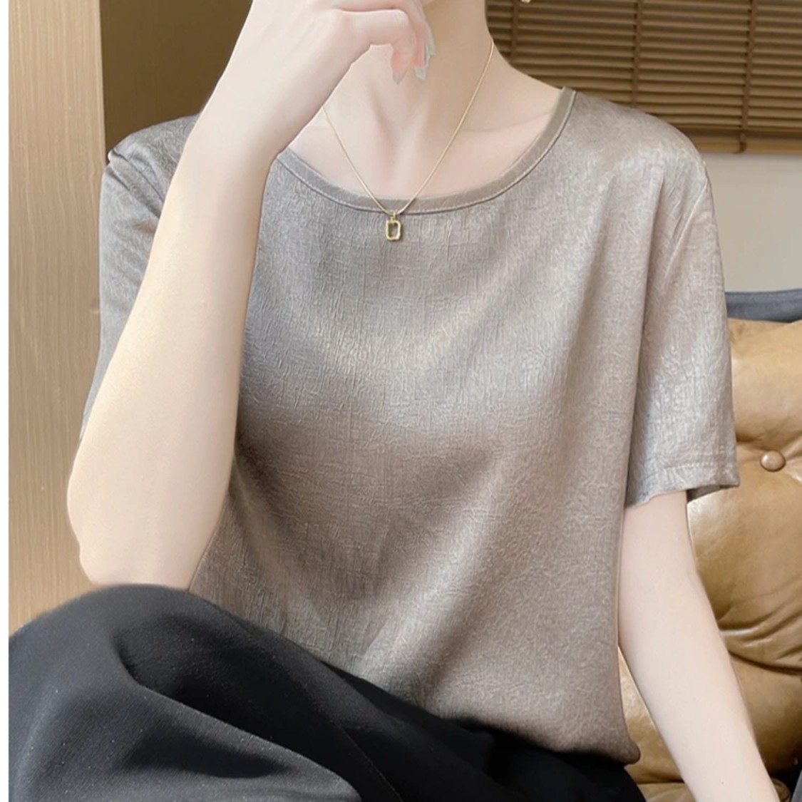 海棠女裤工厂气质短袖T恤上衣