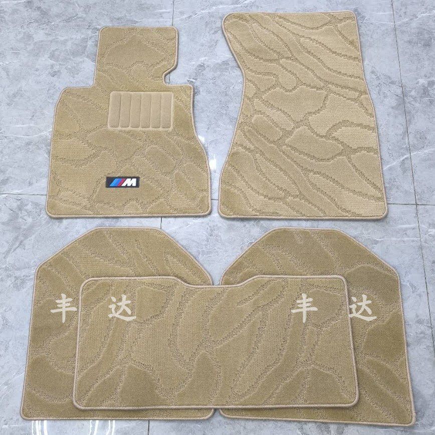 适用於BMW3系7系汽车脚垫730li绒毛地毯E90E46E66E38F02专用地毡