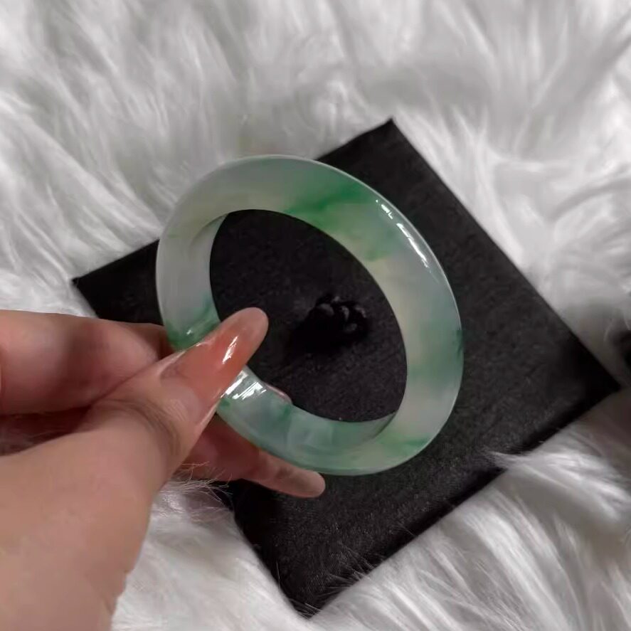 最相物“飘然系列”缅甸高冰种飘花翡翠玉手镯子贵妃正品真玉处理