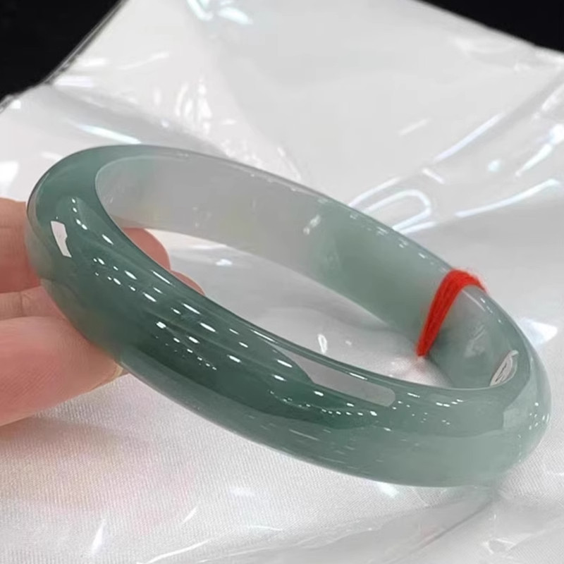 最相物&ldquo;半山系列&rdquo;缅甸冰种翡翠玉手镯子女款白底青冰飘花真玉镯