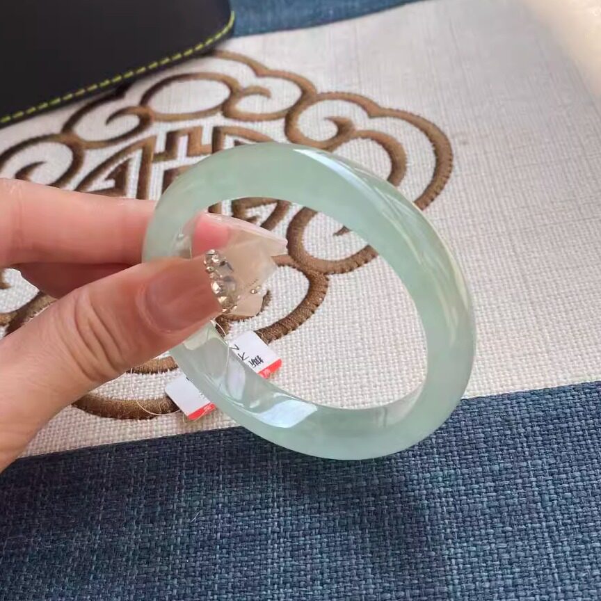 【9783人抢购中】“缟羽”玉手镯