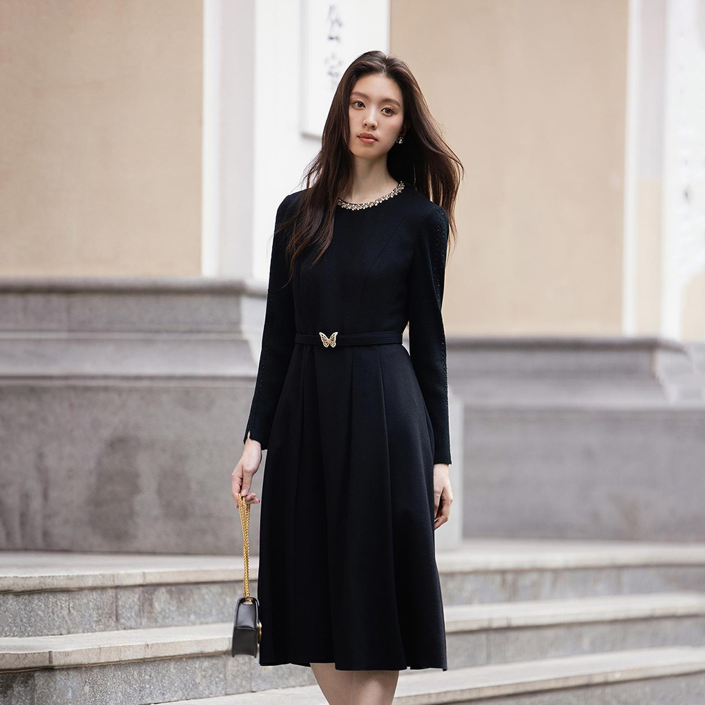 气质通勤收腰镶钻绵羊毛呢连衣裙