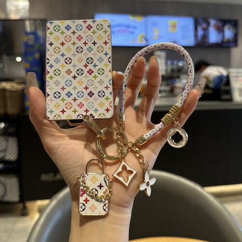 专用特斯拉model3/Y蔚来比亚迪华为问界宝马极氪卡片钥匙套壳扣包
