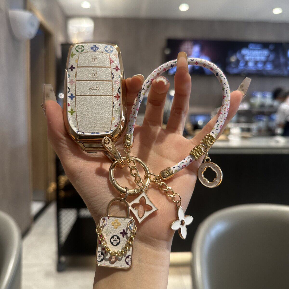 适用丰田亚洲龙钥匙套新卡罗拉凯美瑞车雷凌奕泽汉兰达荣放CHR扣