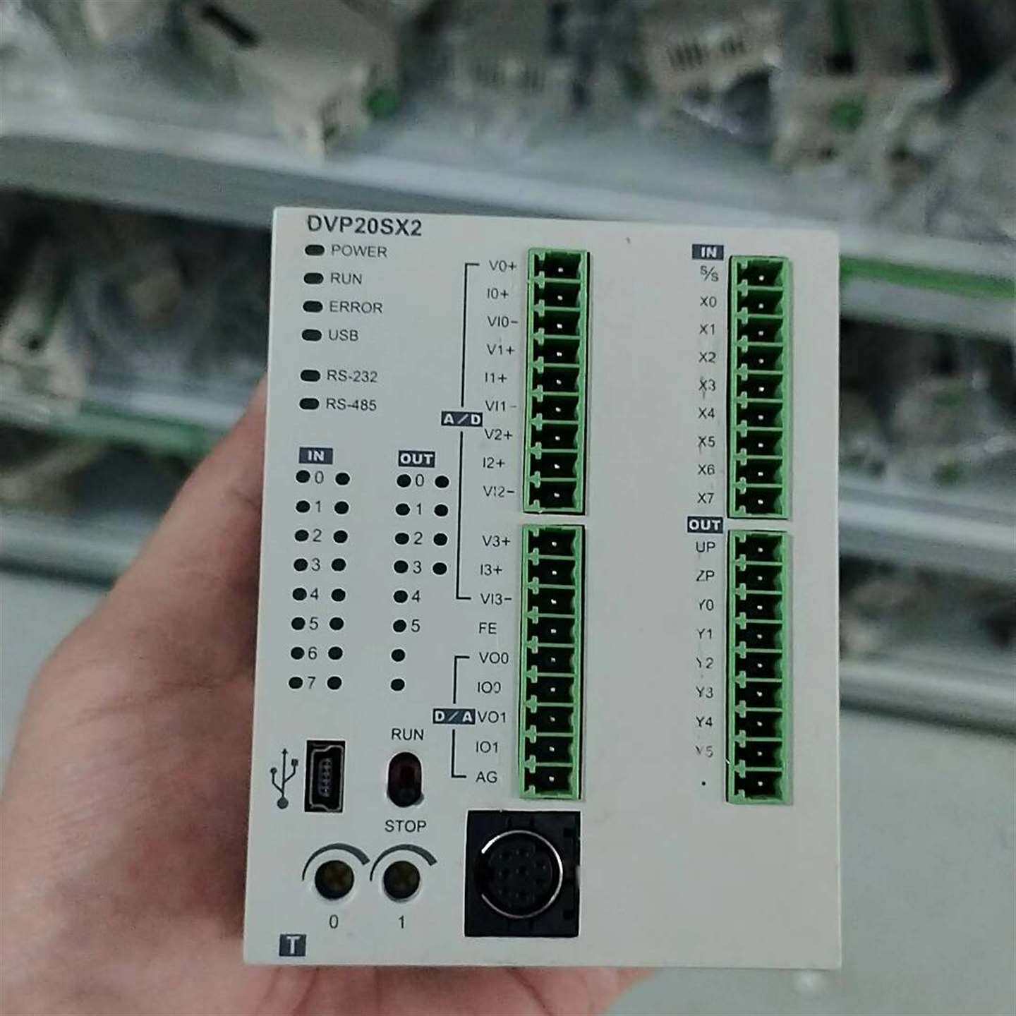 议价台达PLC DVP20SX211T ，DVP20SX211R维修