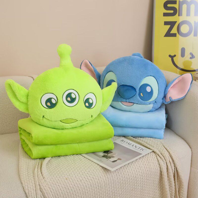 可爱卡通立体头型毛绒抱枕午睡毯两用二合一办公车载空调毯盖毯