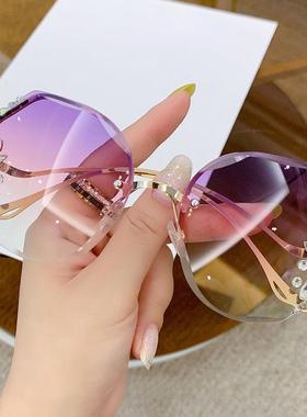 202新款镶钻太阳眼镜女高级感时尚太阳镜抗UV眼镜个性街拍遮阳镜