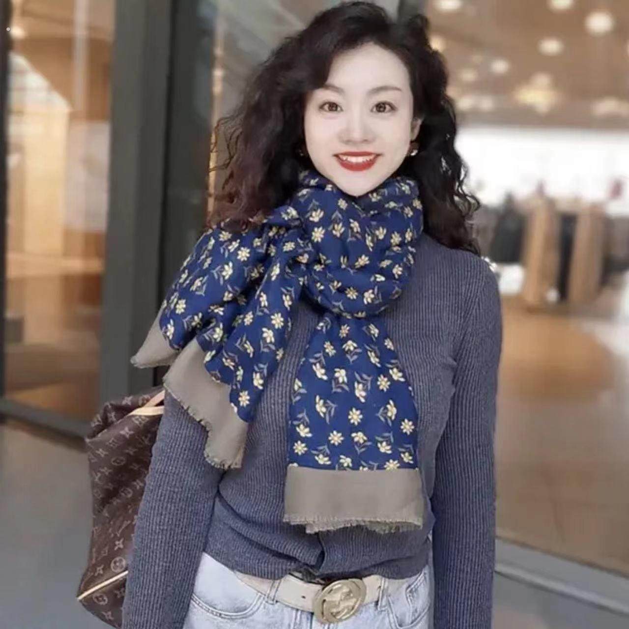 外贸原单日系文艺森女围巾棉麻手感韩版藏蓝色小碎花长款保暖纱巾