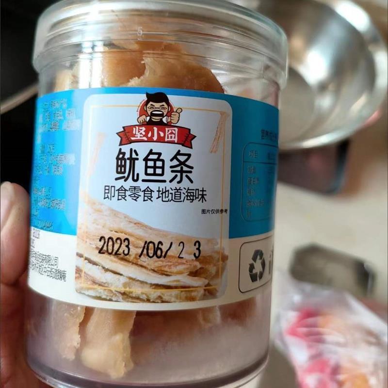 。炭烤鱿鱼条开罐即食手撕
