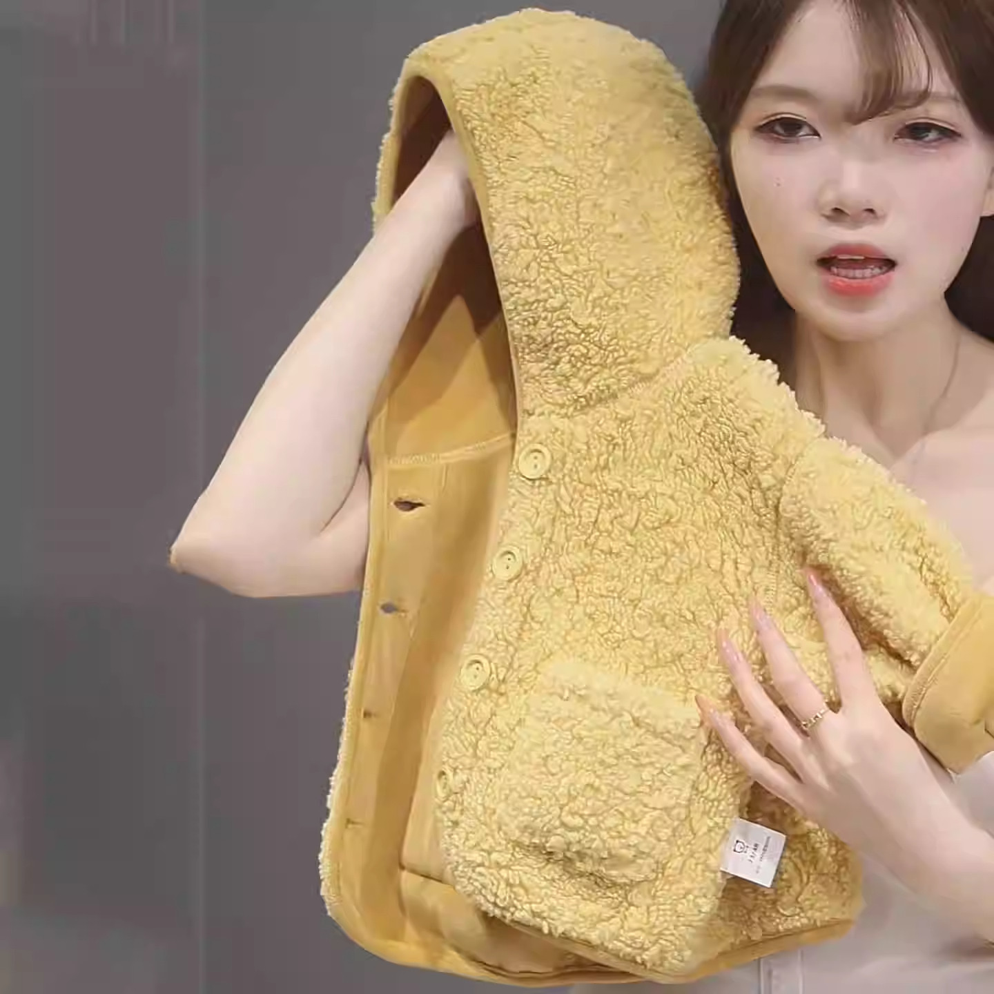 春秋男女童卡通连帽保暖棉服