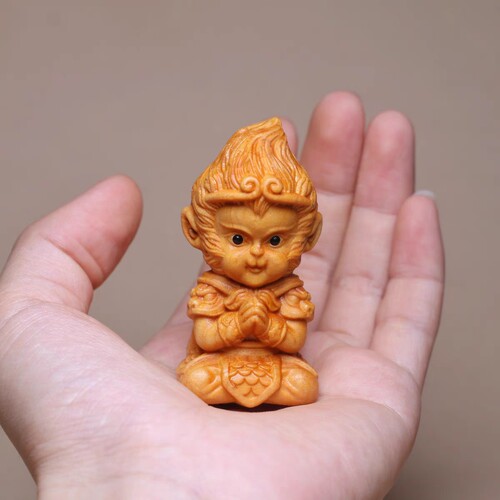 崖柏木雕合十悟空手把件景区网红款治愈系公桌面文玩摆件猴子实木