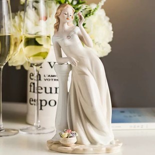 饰品西洋女人物陶瓷摆件客厅卧室酒柜玄关摆设结婚礼物 现代家居装