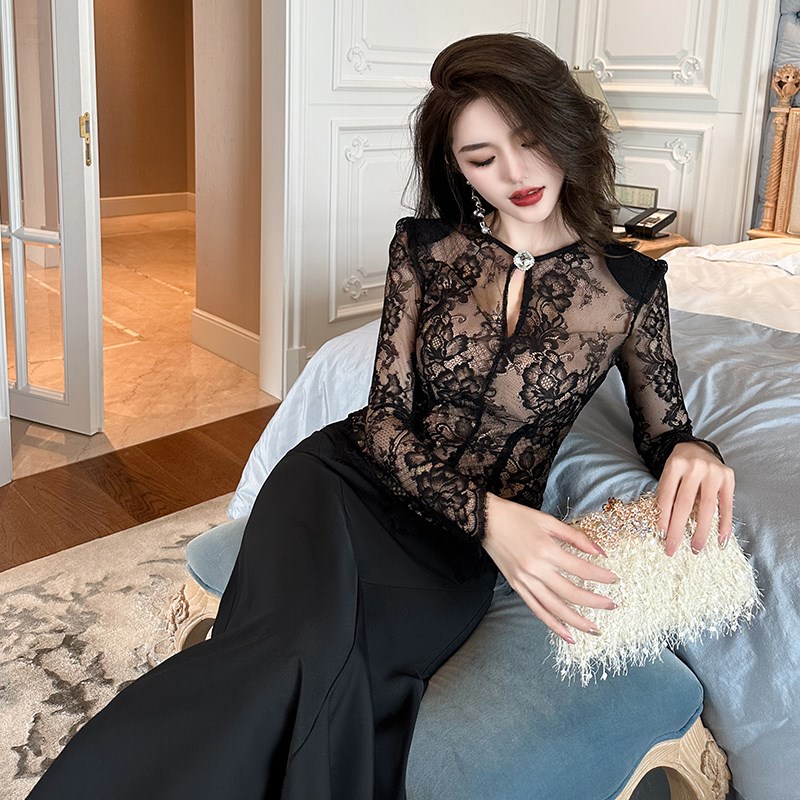 蕾丝上衣女长袖开衫洋气中长款减龄2024年新款女装打底性感蕾丝衫