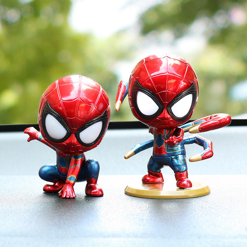 钢铁蜘蛛侠汽车摆件摇头公仔抖音复联车载车内装饰品高档男个性潮