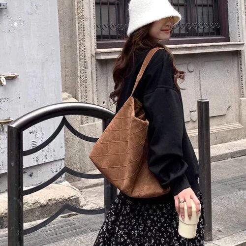 2025年秋冬美拉德托特包菱格包女