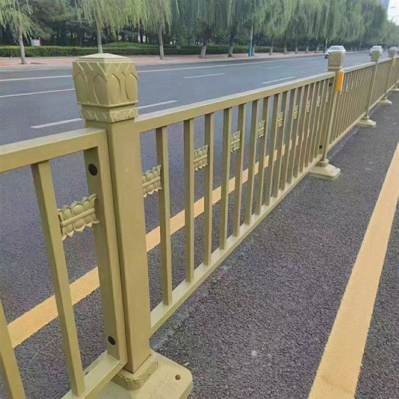 黄金撞道路护栏市政莲花隔离市政道路栏杆交通公路黄金护栏