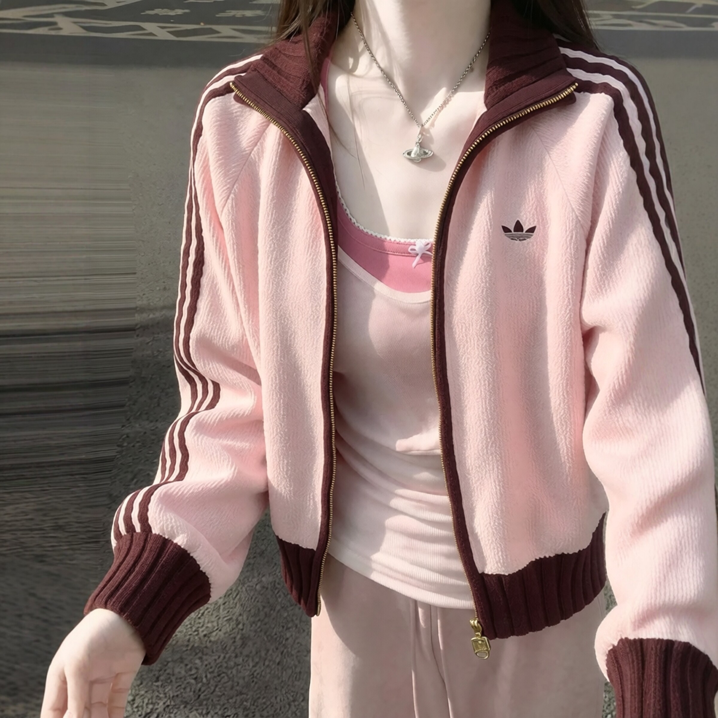 阿迪达斯三叶草系列女外套2026秋季新款正品粉色运动上衣韩系衣服
