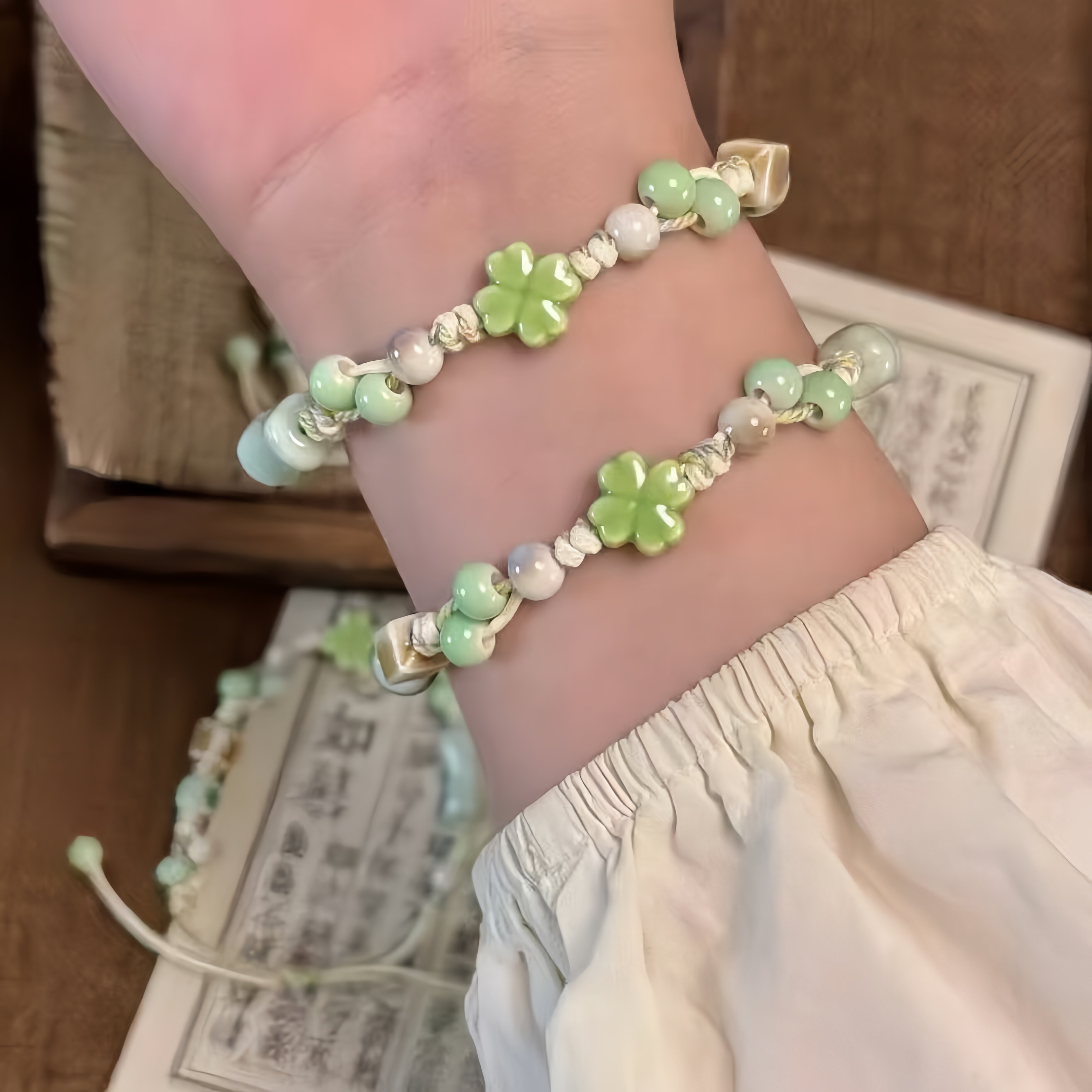 小众抹茶绿色四叶草陶瓷手链可调节大小手工编织情侣手绳成品森系