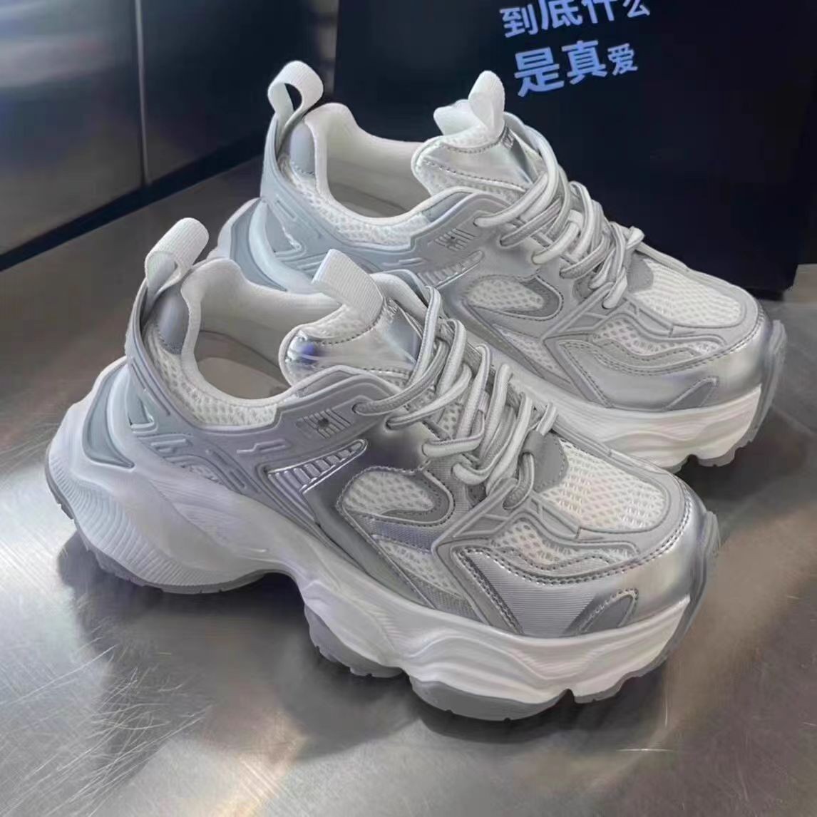 老爹鞋女2025春季新款厚底增高超轻鞋外穿百搭运动鞋休闲单鞋