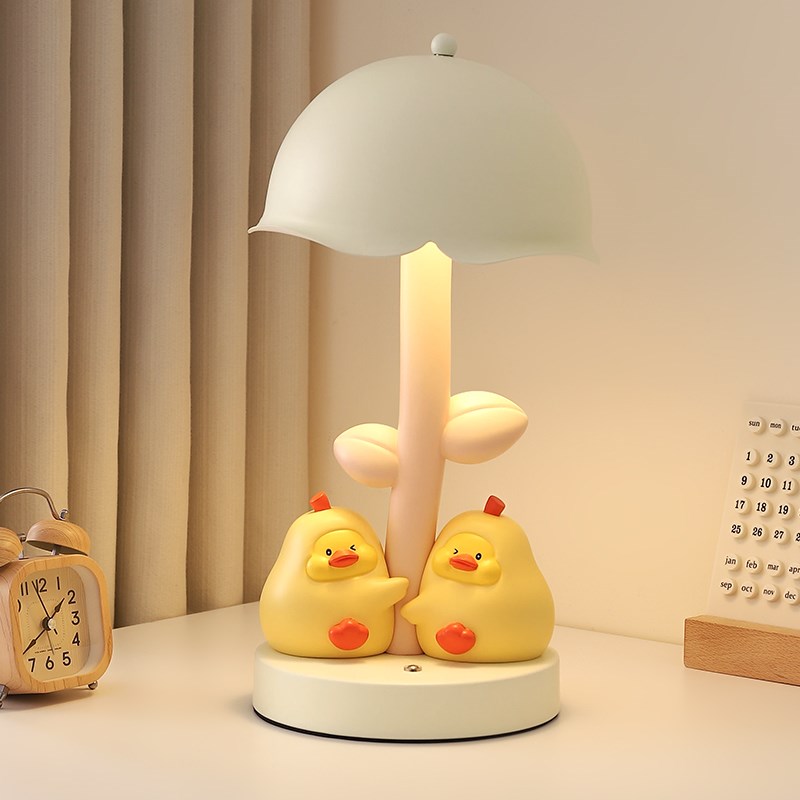 可爱抱抱鸭小夜灯摆件书房桌面装饰创意卧室床头台灯实用生日礼物
