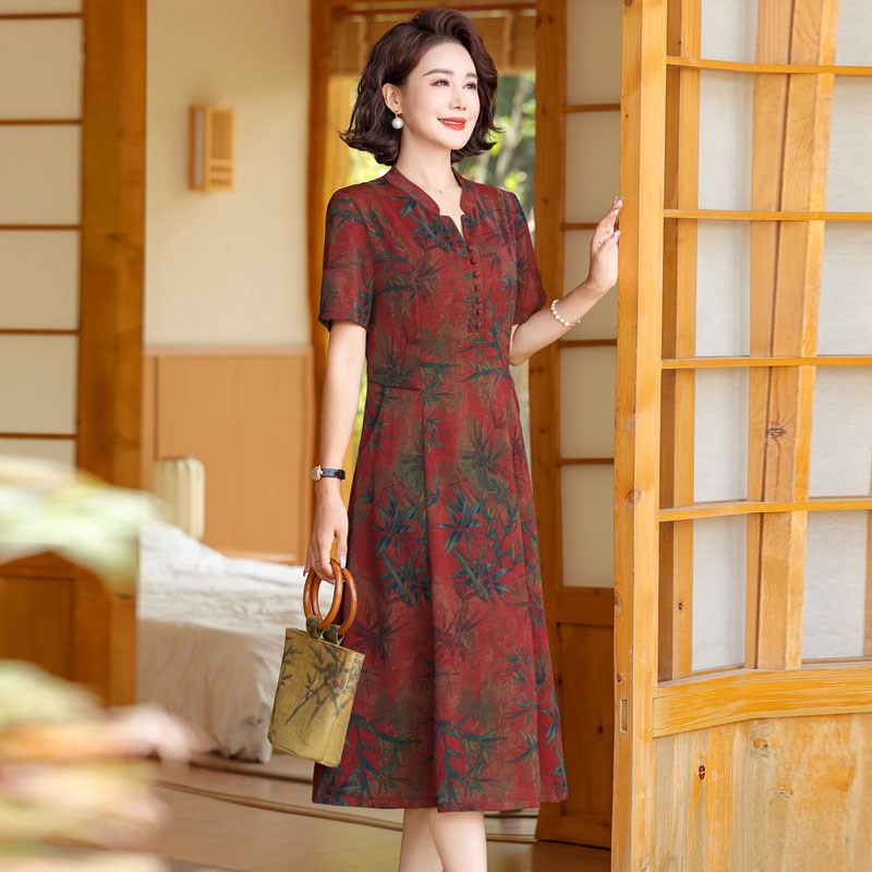 中老年妈妈装2024年夏季新款女中长款时尚气质遮肚子过膝连衣裙子