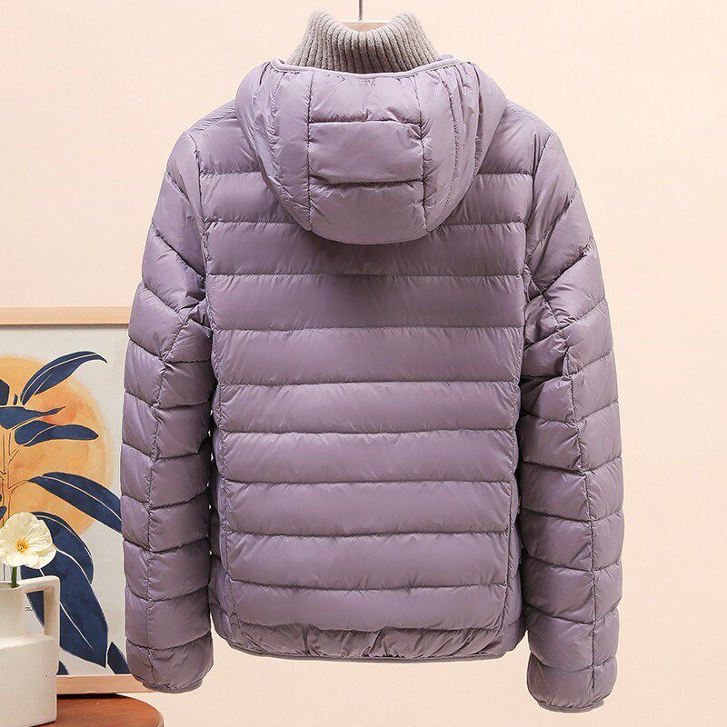 秋季外套加肥加大码轻薄羽绒服女短款200斤中老年人胖mm妈妈中年