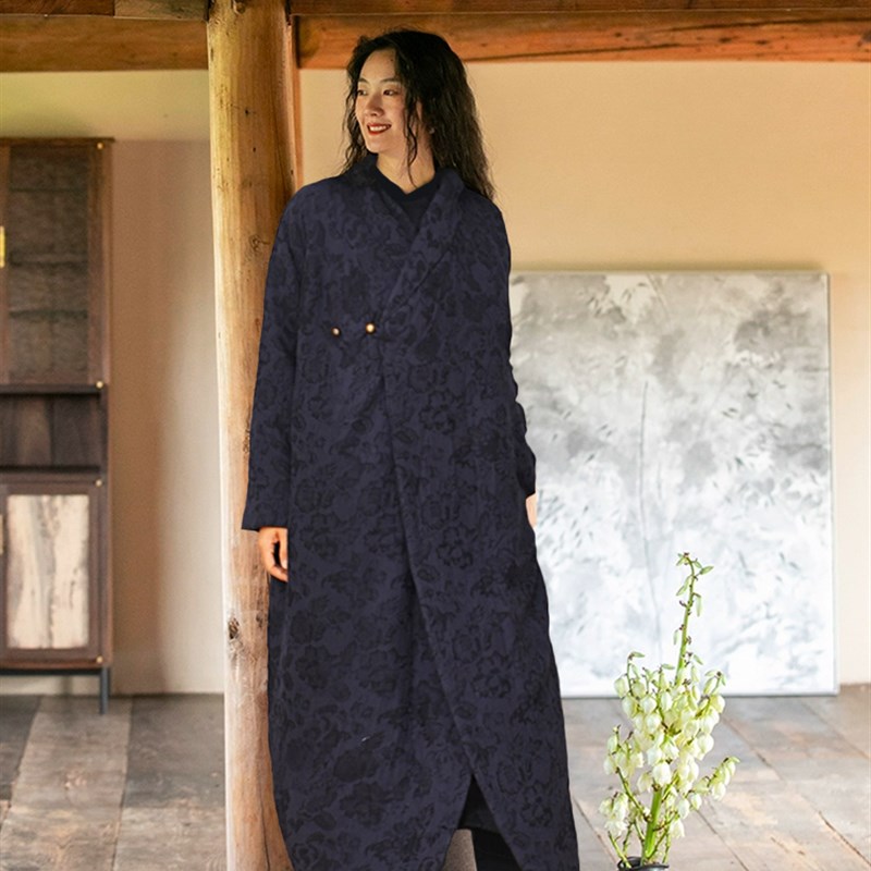 知笔墨冬复古文艺深蓝色提花斜襟中长款棉袍 夹棉加厚宽松外套