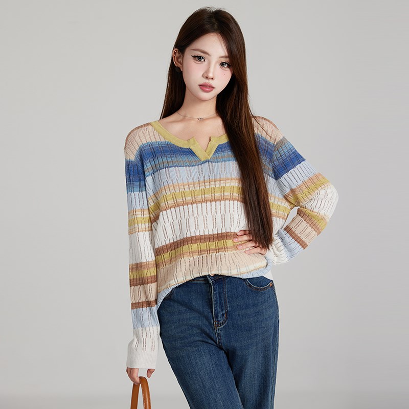 2024秋冬新款大码女装V领条纹针织衫洋气显瘦胖MM时尚长袖上衣女