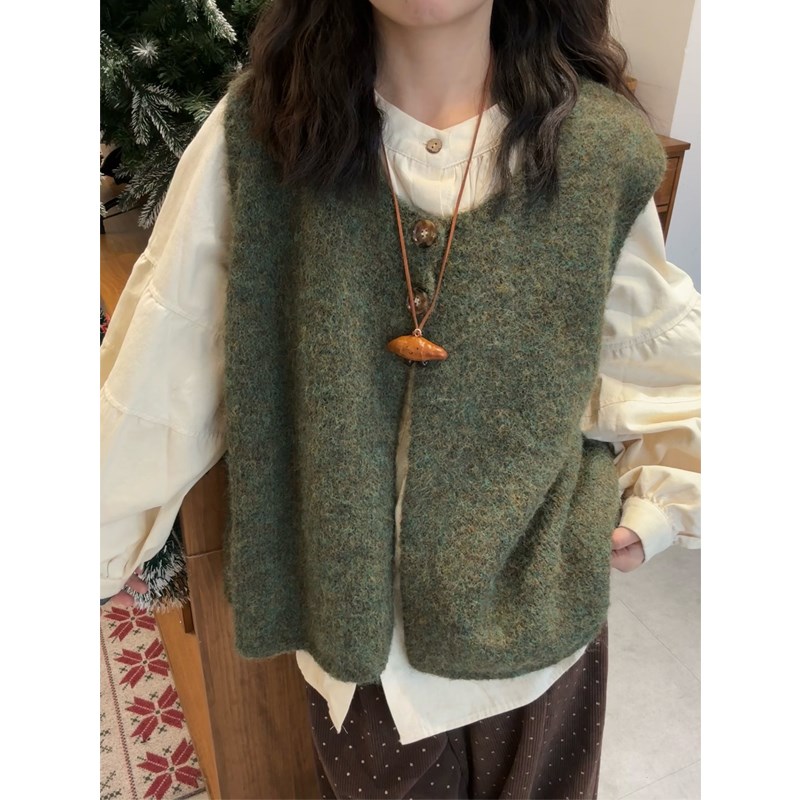 大码女装2025早春新款胖mm复古宽松针织马甲+圆领衬衫时尚两件套