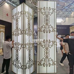 定制 婚庆道具婚礼堂铁艺花瓣灯箱吊顶罗曼三层雕花酒店包柱子软装