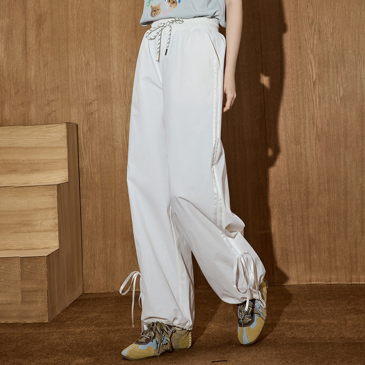 百搭宽松拼接侧边条纹蝴蝶结