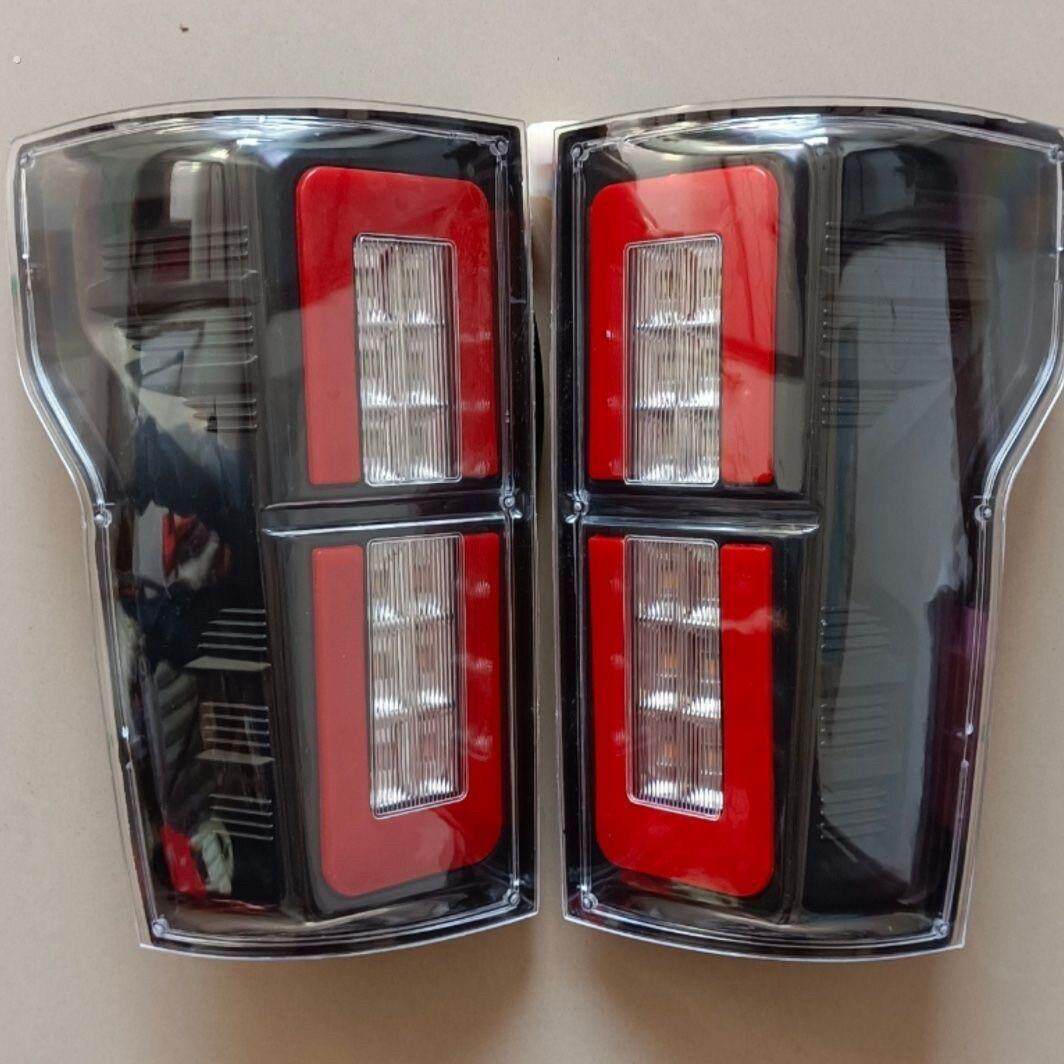 电动四轮车尾灯 龙启盛雅达特鲁夫 新能源四轮车皮卡后尾灯倒车灯