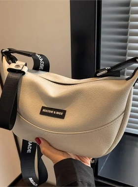 今年流行爆款小众包包新款女包时尚超火斜挎包韩系百搭饺子包