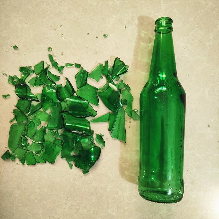 道具啤酒瓶影视酒瓶 道具酒瓶 电影电视剧酒瓶  砸头酒瓶摆摊商用