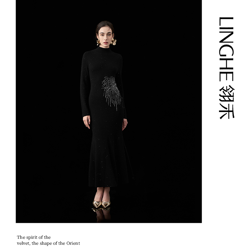 翎禾LINGHE「点绛唇」-刺绣显瘦秋冬季气质半高领烟