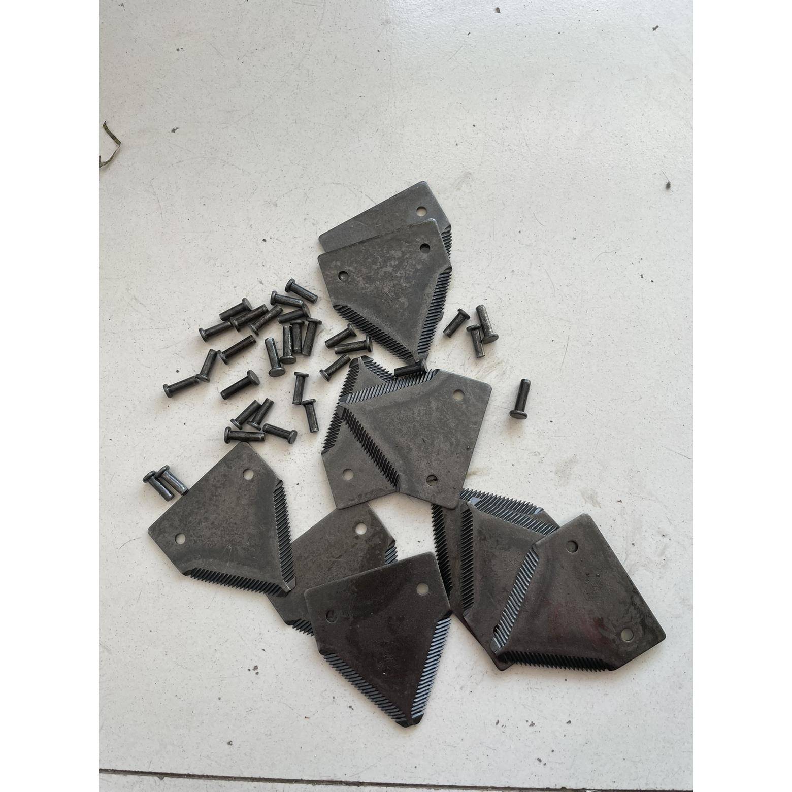 雷沃RG50RG60RG70收割机配件原厂割刀 刀片加铆钉 10片