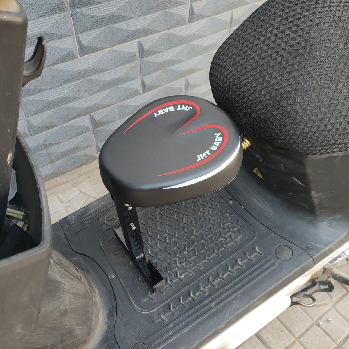 美童电动摩托车儿童车座可折叠踏板车座椅前置小龟车电摩儿童座椅