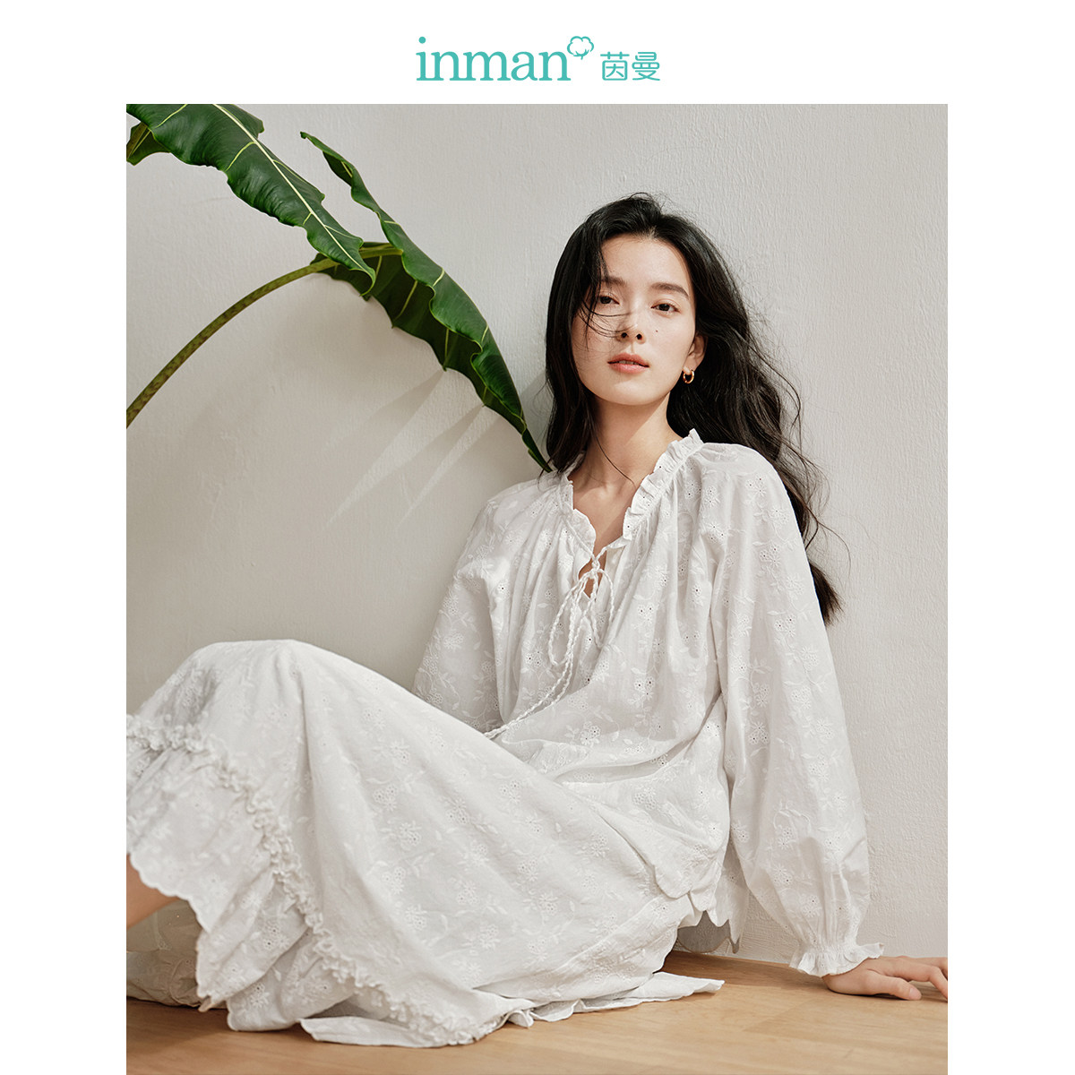 茵曼法式重工立体绣花衬衫女新款花边绑带领宽松显瘦上衣18412626