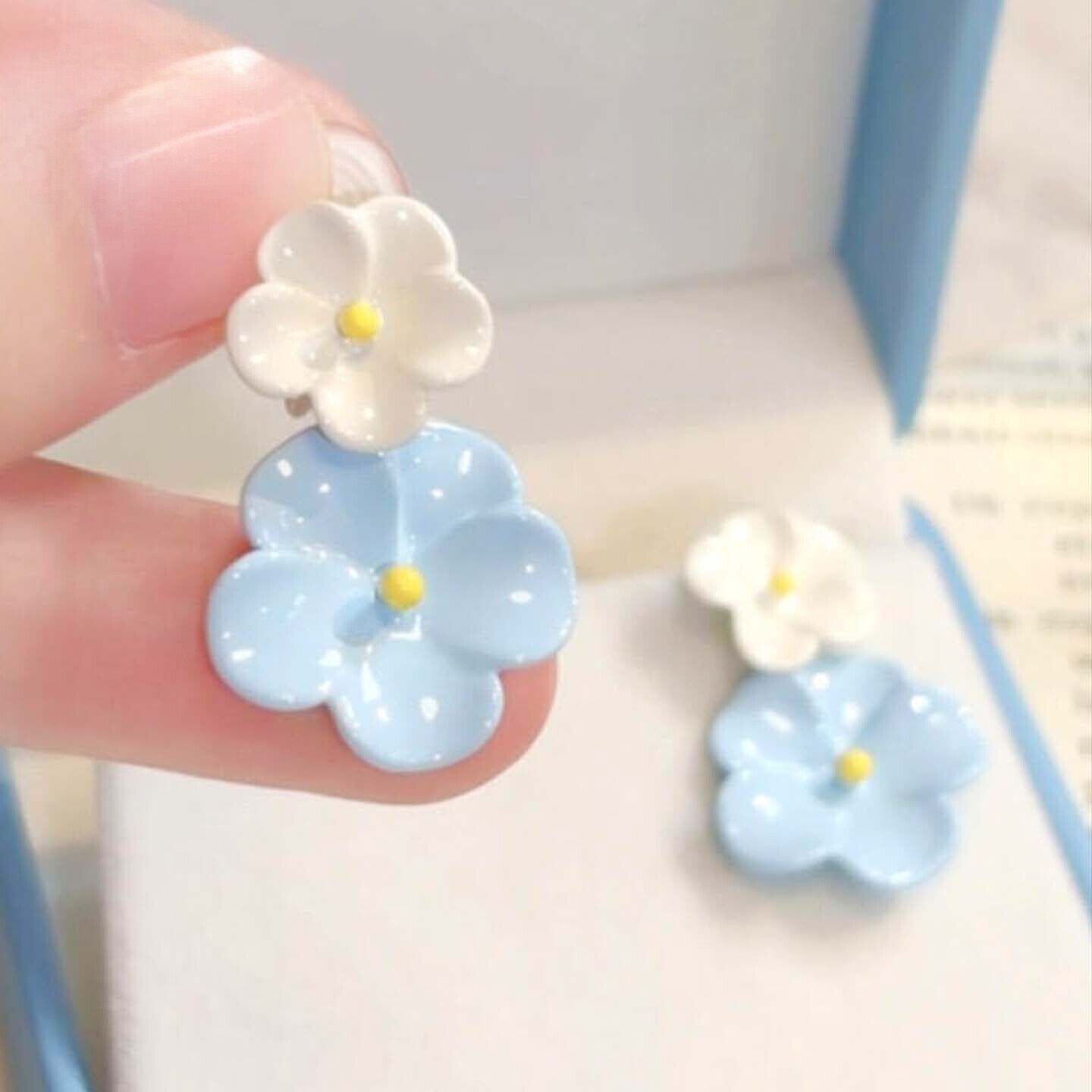 小清新蓝白撞色花朵耳钉