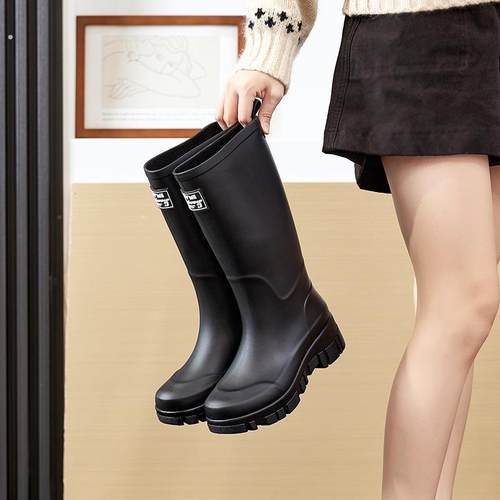 秋冬新款中筒雨靴网红女外穿时尚显瘦雨鞋低跟防滑户外露营胶鞋