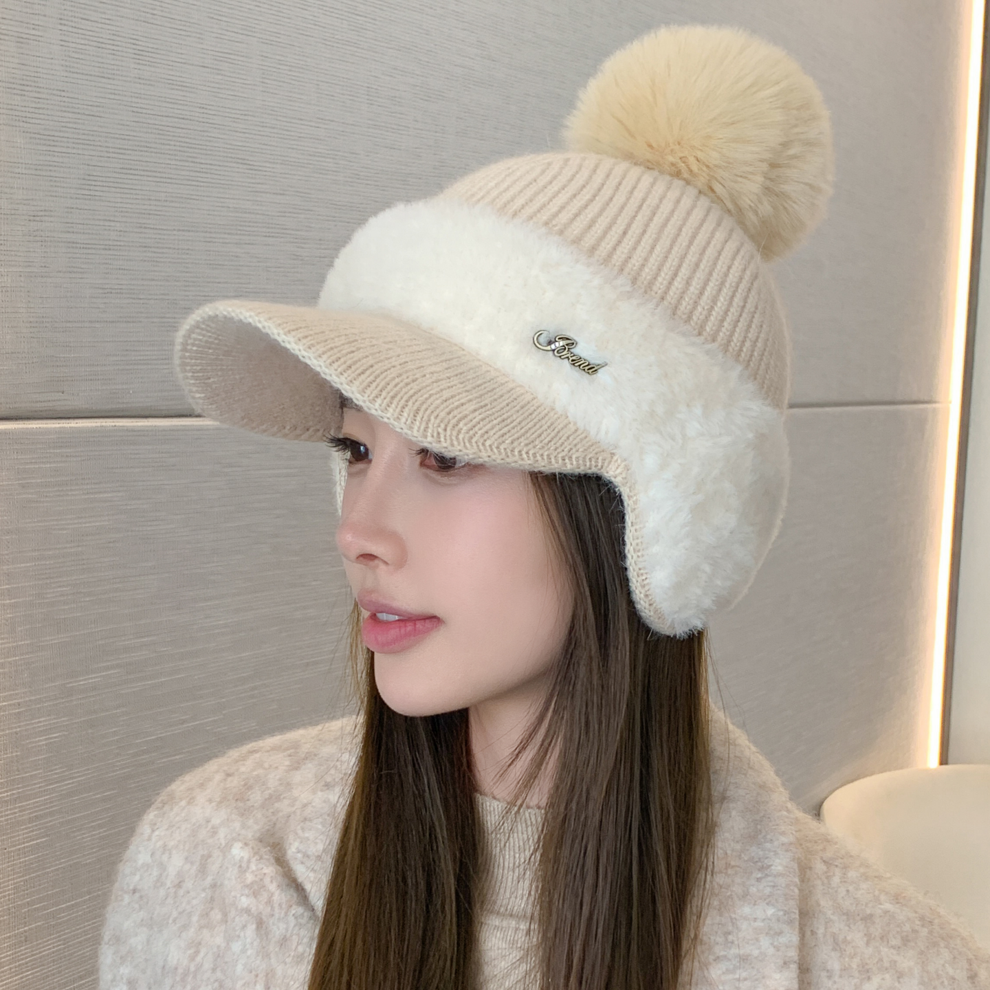 冬季加绒保暖防寒鸭舌帽拼接貂绒护耳兔毛棒球帽女时尚毛球针织帽